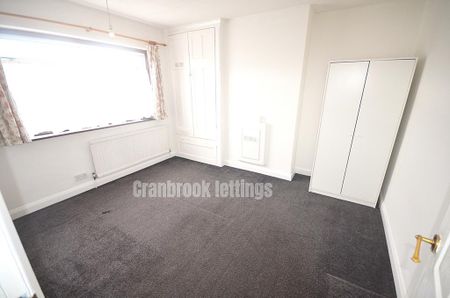 4 bedroom terraced house to rent - Photo 3