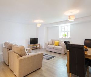 2 Bedrooms Flat to rent in London Rd, Maidstone ME16 | £ 720 - Photo 1