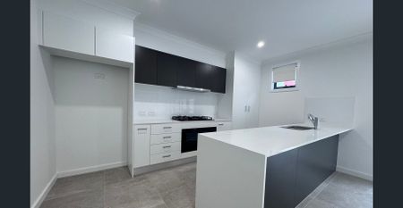 Modern 4-Bedroom Home in Growing Riverstone Location - Photo 5