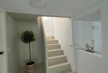 LARGE DETACHED VILLA WITH PRIVATE POOL AND GARDEN