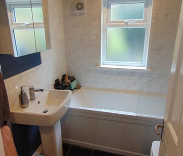 2 bedroom house to rent - Photo 2