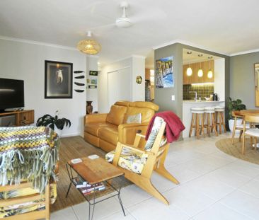 SPACIOUS THREE BEDROOM UNFURNISHED UNIT WITH POOL AND MASSIVE DECK - Photo 1