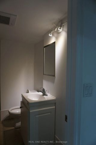 215 Poyntz Avenue #Basement - Photo 5