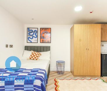 1 bedroom in a house share to rent - Photo 2