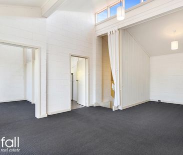 Spacious and Convenient City Apartment - Photo 1