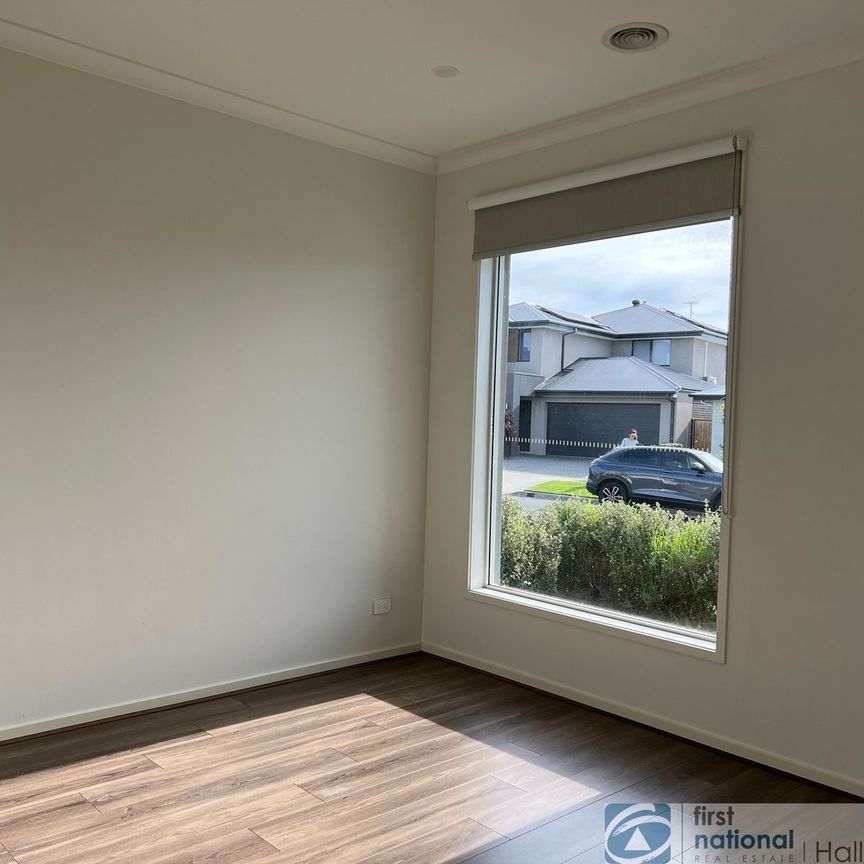 14 Scorchin Drive, 3977, Cranbourne South Vic - Photo 1