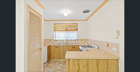 **REGISTER TO INSPECT VIA REALESTATE.COM.AU LINK & PHOTO ID MUST BE PROVIDED AT ENTRY, WHEN VIEWING ALL RENTAL PROPERTIES WITH BARRY PLANT FRANKSTON** - Photo 5