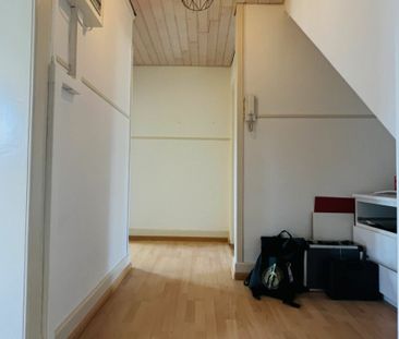 Charmante 3.5-Zimmer Altbau-Dachwohnung in bester Wohnlage. - Photo 3