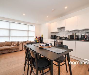 property to rent - Photo 3