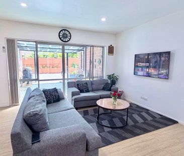 5 Bedroom - 3 Bathroom House for RENT - Photo 1