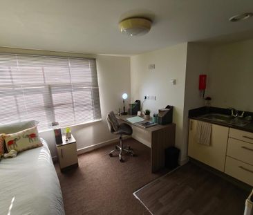 1 bedroom apartment to rent - Photo 4