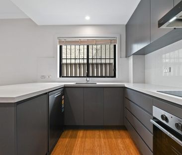 Spacious 3 Bedroom Duplex - Photo 6