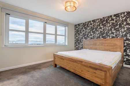 3 bedroom apartment to rent - Photo 5
