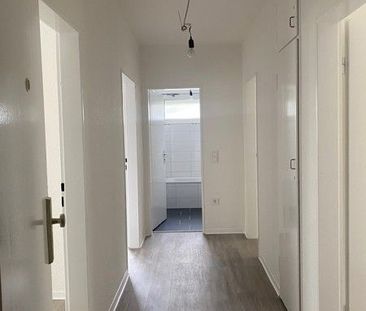 Wir sanieren für Sie - 2-Zimmer-Wohnung mit Tageslichtbad und Balkon - Foto 6