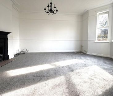 4 bedroom end of terrace house to rent - Photo 2