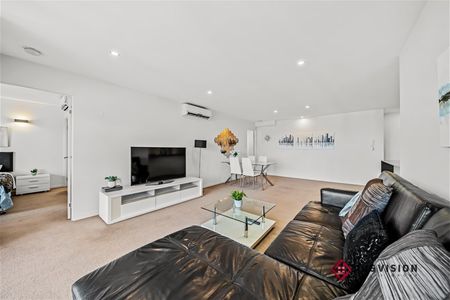 🏡 Stylish Apartment in the Heart of East Perth – 2 Car Bays! - Photo 4