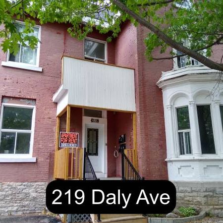 3 Bedroom Sandy Hill Apartment for Rent (219 Daly Ave) - Photo 1