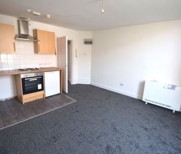 To Let 1 Bed Ground Floor Flat - Photo 4