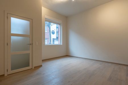 Stadswoning met 3 slpk's, tuin en dubbele garage te Turnhout - Foto 2