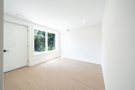 For Lease - 344 Highfield Road Unit# Lower, Toronto, Ontario - Photo 2
