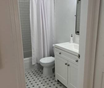 $1900 - FURNISHED STUDIO IN RILEY PARK/FRASERH - Photo 2