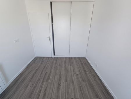 location Appartement T4 DE 99.9m² À VERSAILLES - Photo 3