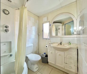 Furnished unit, bills included - Photo 4