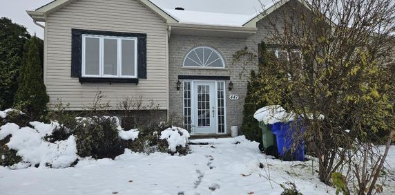 MAISON À LOUER - DISPONIBLE MAINTENANT - Photo 2