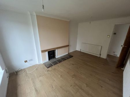 2 bedroom semi-detached bungalow to rent - Photo 2