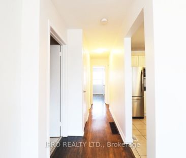 For Lease - 1237E Woodbine Avenue, Toronto, Ontario - Photo 3