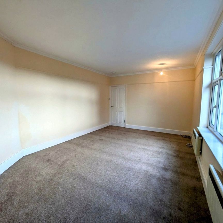 Churchtown, Mullion, Helston, Cornwall, TR12 - Photo 1