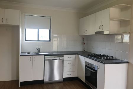 3 BEDROOM GRANNY FLAT - Photo 2