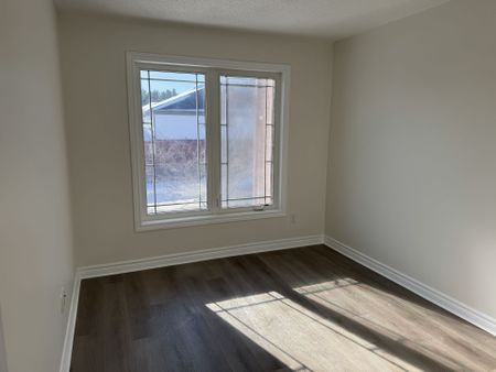 For Lease - 247 HUNTERBROOK Street, Kanata, Ontario - Photo 2