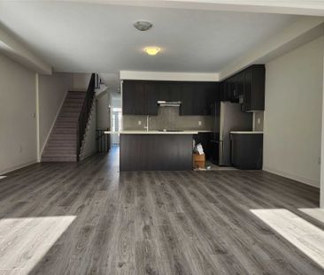 For Lease - 68 Copperhill Heights, Barrie, Ontario - Photo 5