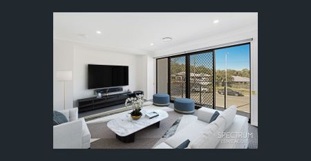 Style and Practicality - Photo 3