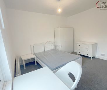 2 Bedroom Flat - Photo 6