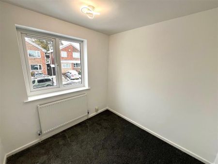 Bosworth Drive, Nottingham, Newthorpe - Photo 2