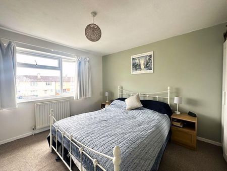 3 bedroom terraced house to rent - Photo 3