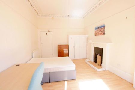 3 Bed Flat, Gibson Street, G12 - Photo 2