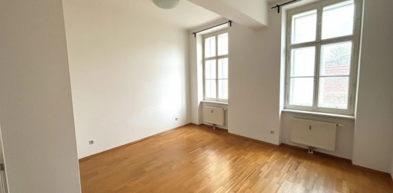 +++PERFEKTE LAGE+++ Helle 2-Zimmer-Wohnung mit angenehme Wohnatmosphäre - Photo 2