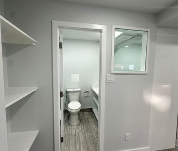 For Lease - 15 Walmer Road Unit# 105, Toronto, Ontario - Photo 4