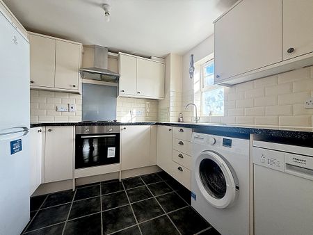 Perkin Close, TW3, Hounslow - Photo 4