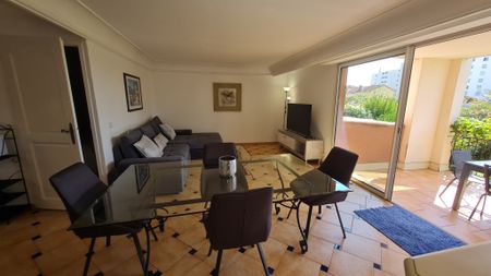 Location Appartement 3 pièces 53m² STE MAXIME 83120 - Photo 2