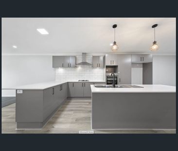 Modern Living with Scenic Outlook – 3 Bed, 2 Bath Property - Photo 5