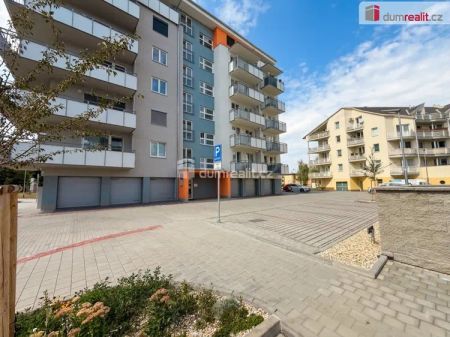 Pronájem 2+kk s terasou a parkováním - Photo 3