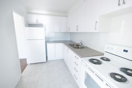 For Lease - 50 Cambridge Avenue Unit# 501, Toronto, Ontario - Photo 3