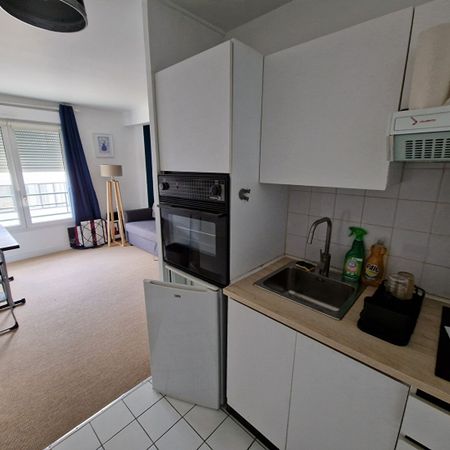 A LOUER AU CENTRE VILLE - STUDIO MEUBLE 18.61M² - Photo 4