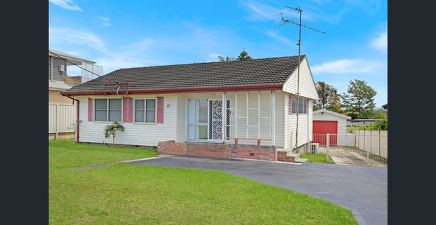 Family Home in Prime Position - Photo 1