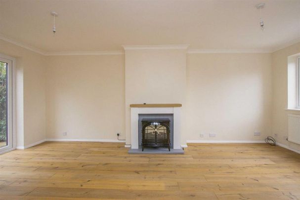 4 bedroom detached house to rent - Photo 1