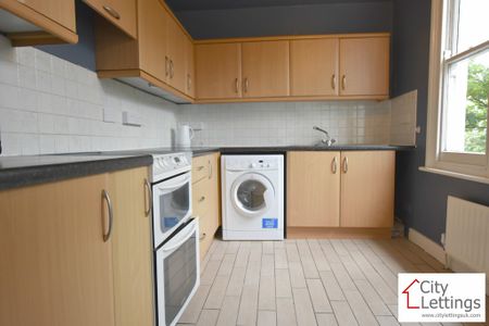 3 Bedroom Flat - Photo 5